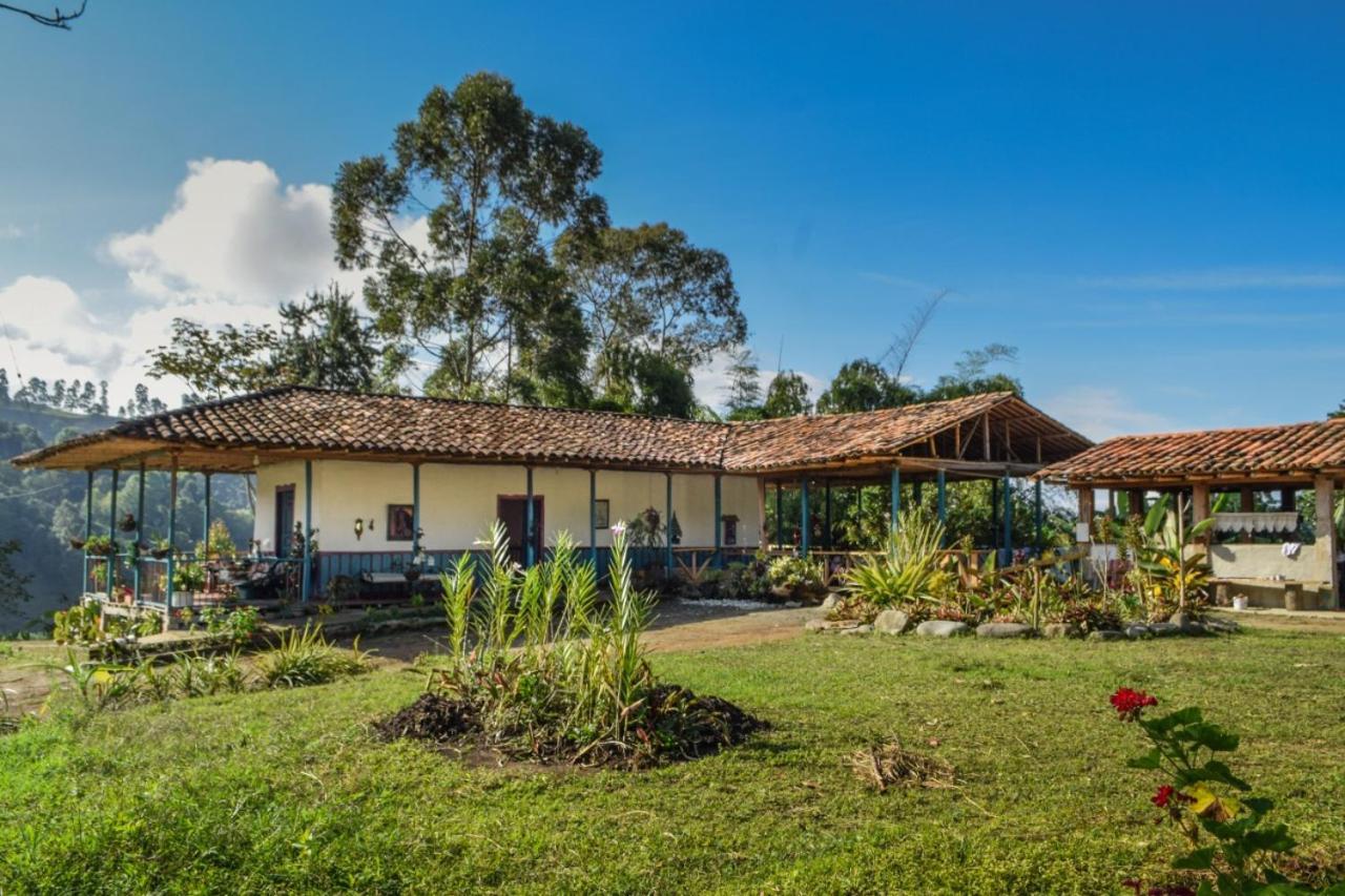 Hostal Rural La Montana Alquiyapura Саленто Экстерьер фото